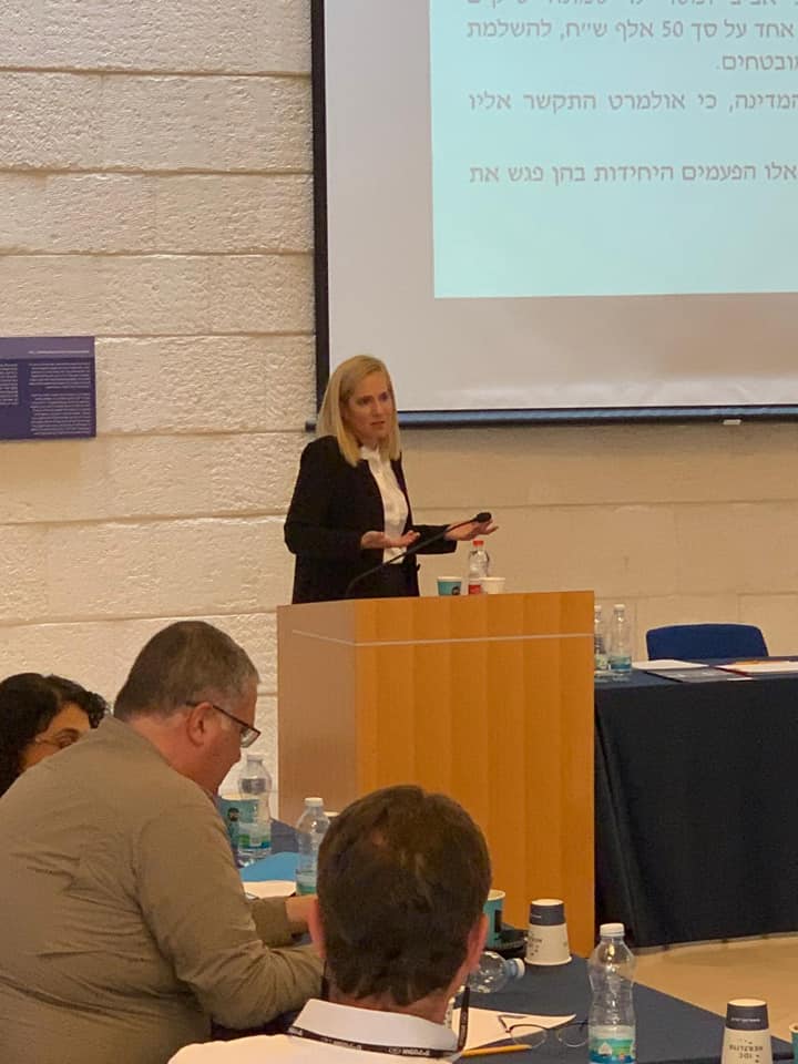 עו״ד דורית פרידמן  מרצה באוניברסיטת רייכמן (הבינתחומי הרצליה) בקורס "הכשרה עיונית ומעשית במינהל תקין".