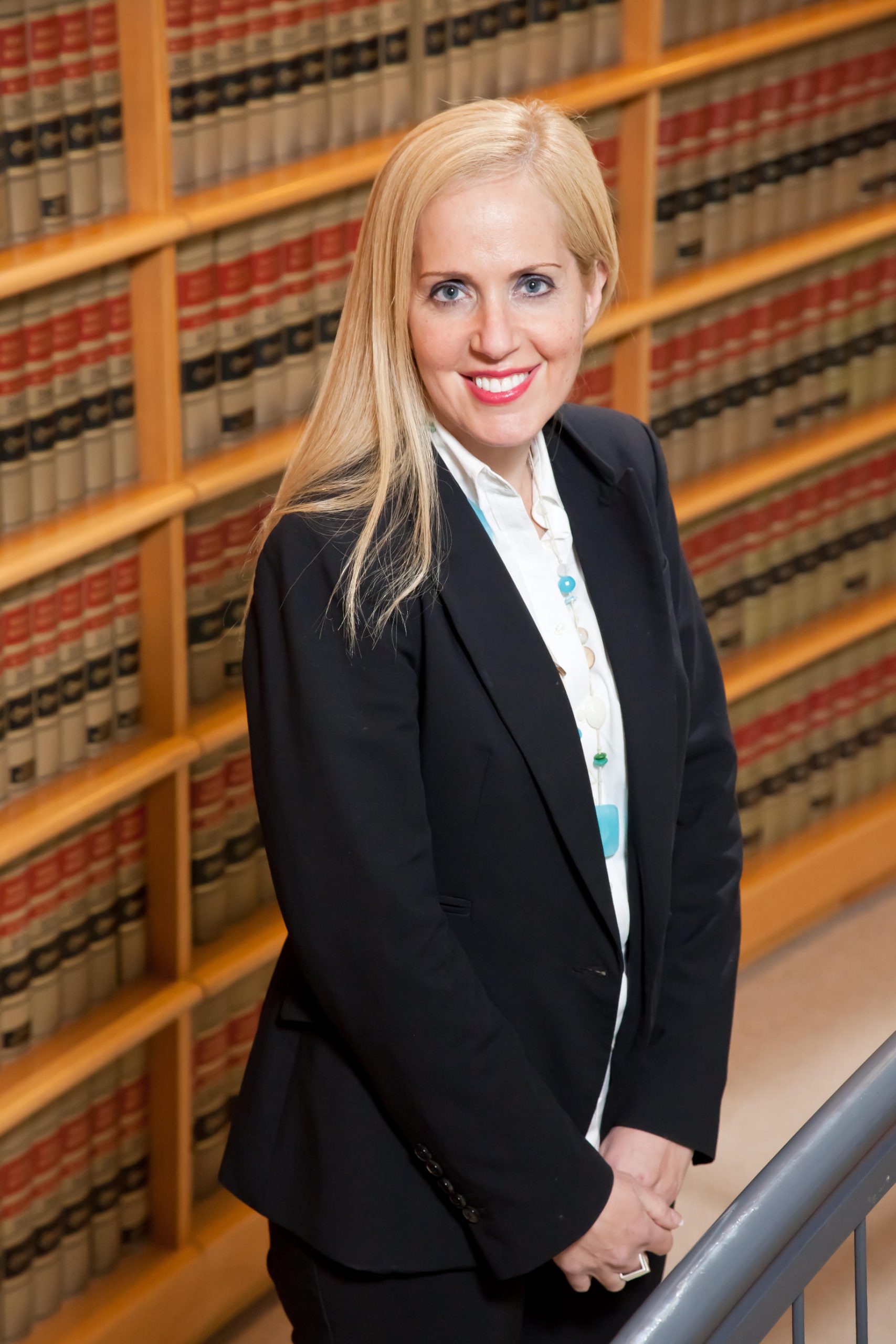 ו״ד דורית פרידמן בספריה בבית המשפט